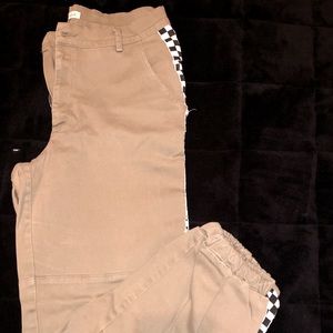 Cargo pants with checkered sides